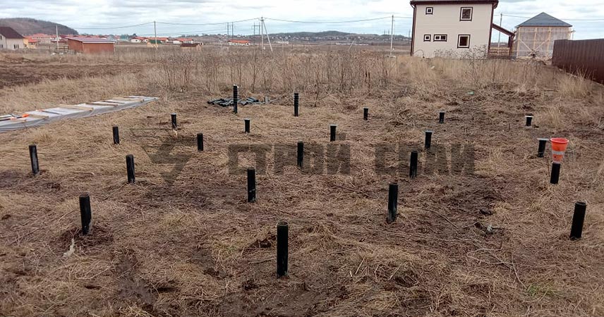 Установка винтовых свай 108*2500 мм в поселке Тайцы