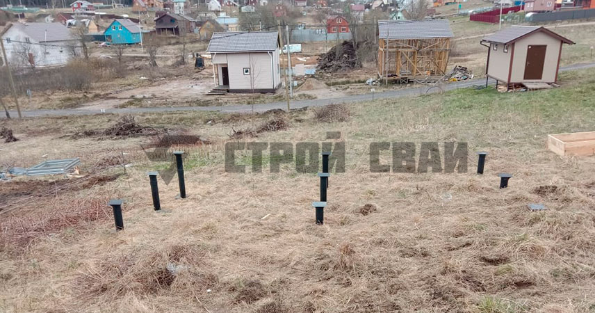 Свайно-винтовой фундамент на склоне в Грузино Парк