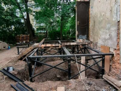 Винтовые сваи под лестницу