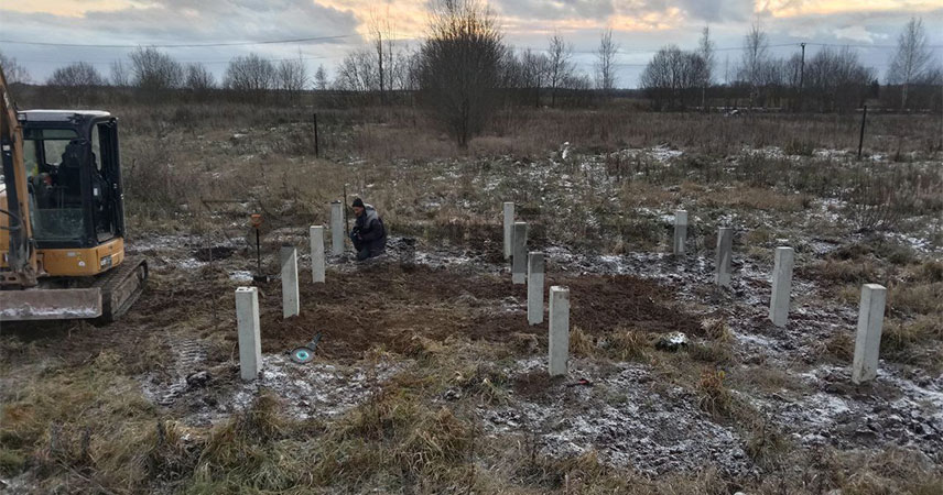 Свайный железобетонный фундамент в деревне Олики