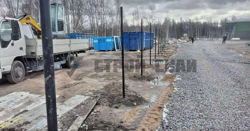 Винтовые сваи под забор в поселке Янино