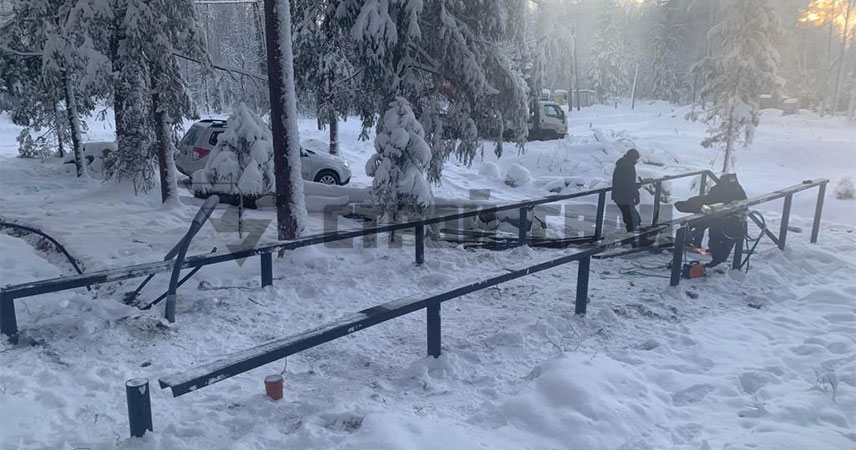 Свайно-винтовой фундамент в коттеджном поселке Сосновый пляж