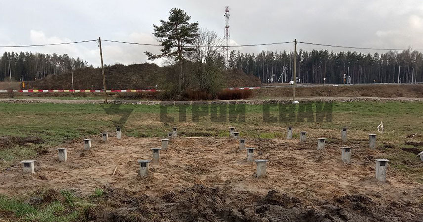 Фундамент из опорных ЖБ сваи в поселке Цвелодубово