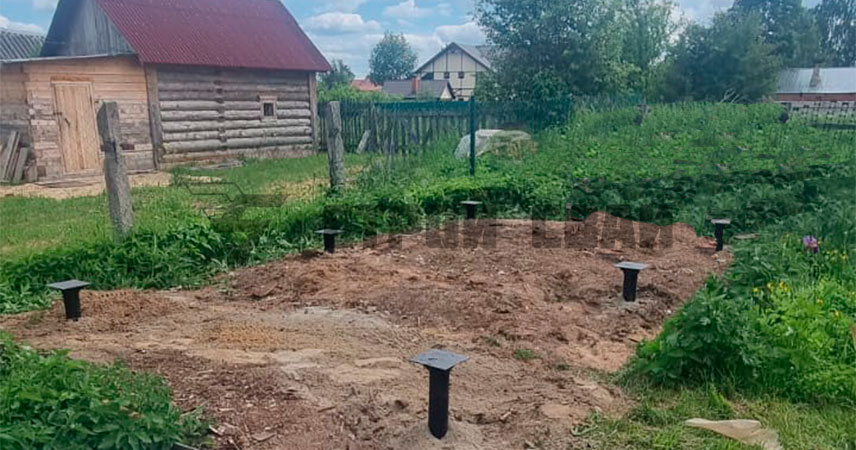 Закрутка свай в деревне Меньково