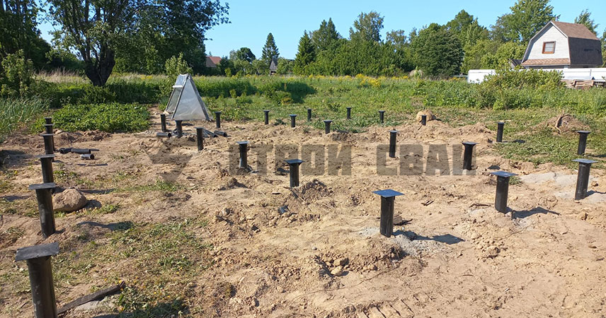 Свайно-винтовой фундамент в деревне Замошье