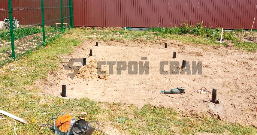 Свайно-винтовой фундамент в ДНП Времена Года