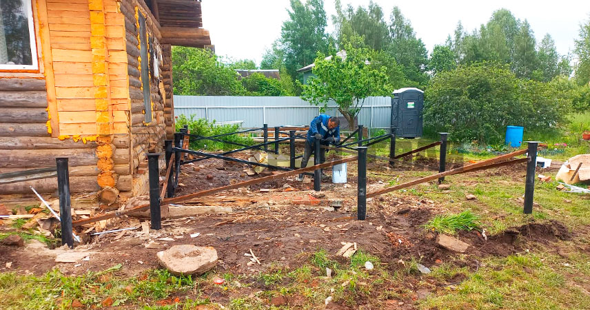 Свайно-винтовой фундамент в деревне Березняк