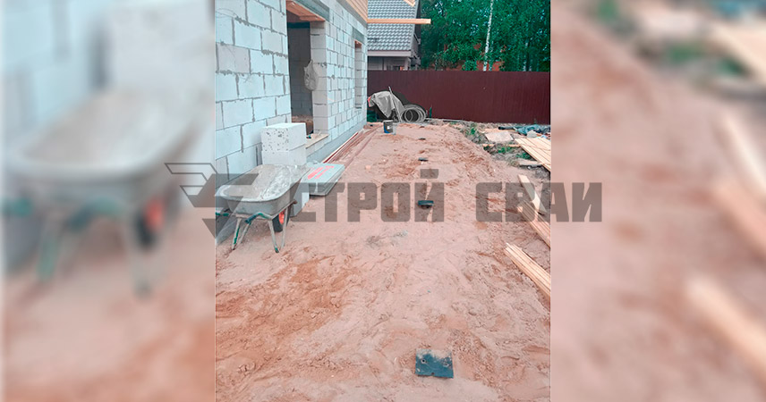 Свайно-винтовой фундамент в посёлке Ульяновка